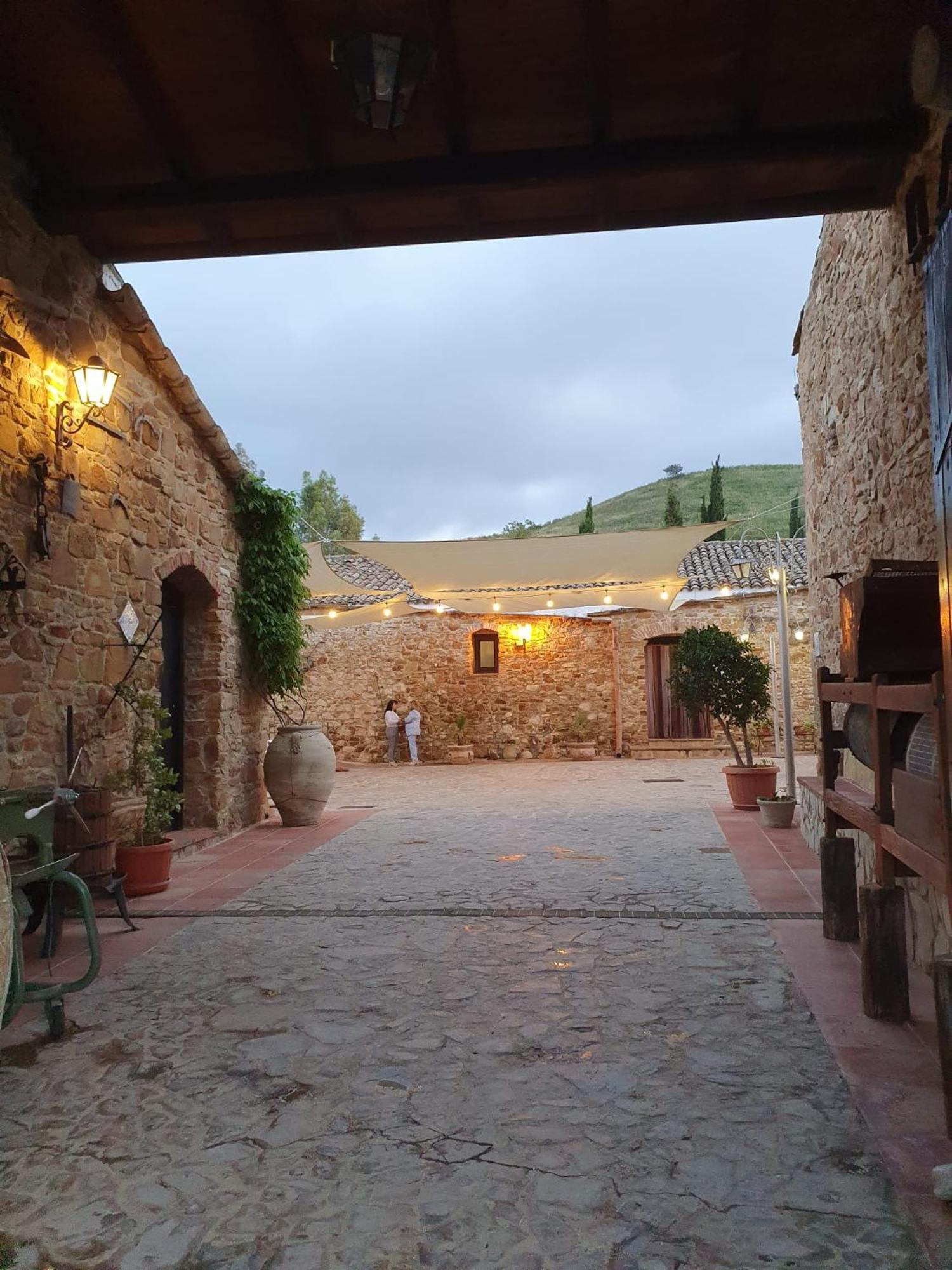 Ponte Calatrasi Agriturismo Roccamena Buitenkant foto